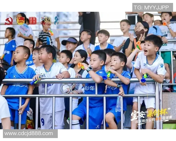 2025年足球新晋帅哥球星盘点 各路俊才亮相绿茵场